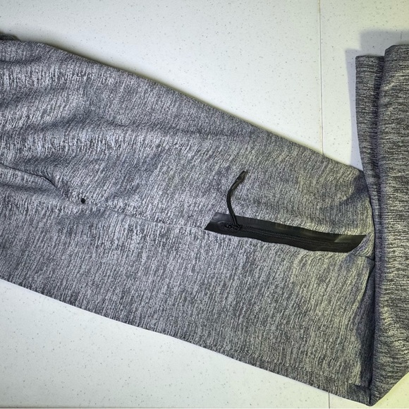 Reebok Men's Black and Gray Joggers. Reebok Grey Sweatpants for men Size Medium - Picture 3 of 7